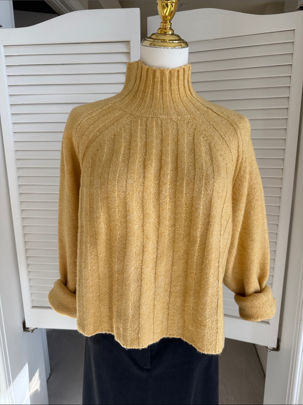 Fray Mustard Yellow Ribbed Mock Neck Cropped Sweater Side Slits Size S